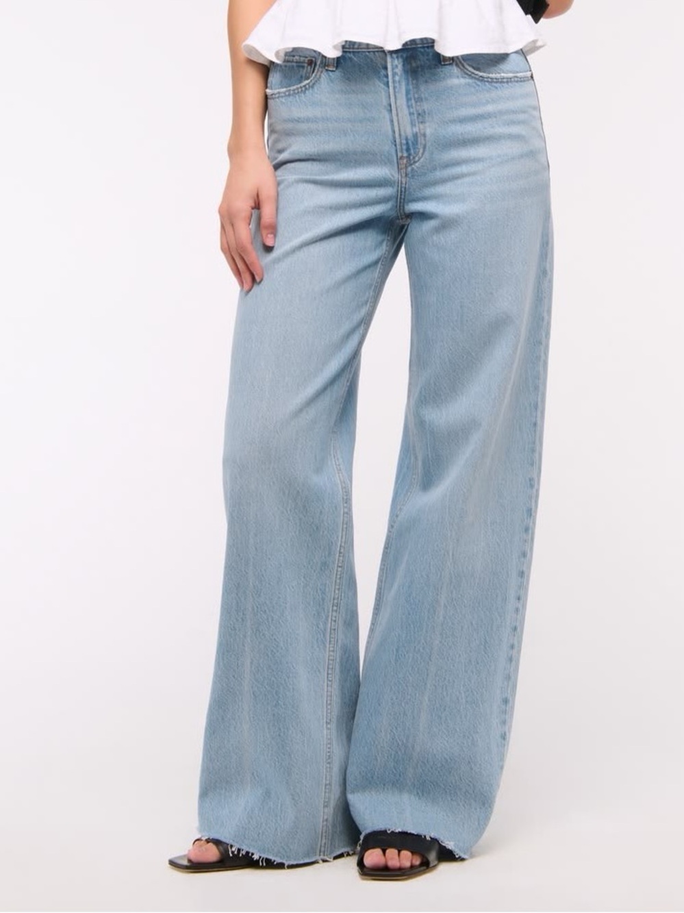 H&M Light Blue High-Rise Wide Leg Jeans Size 4
